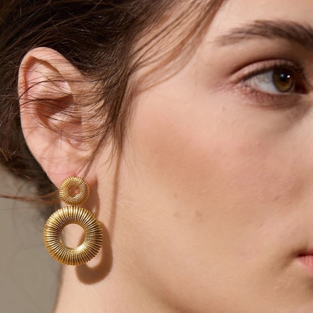 18K Gold Plated Round Circle Hollow Hoop Earrings